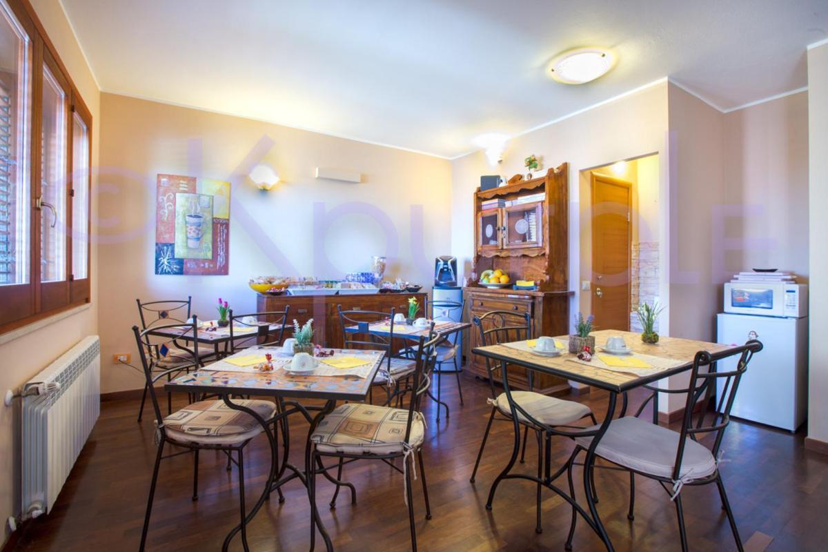 Le Api Hotel Cagliari Luaran gambar