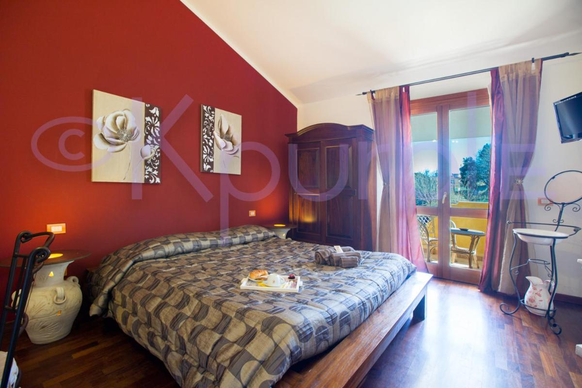 Le Api Hotel Cagliari Luaran gambar